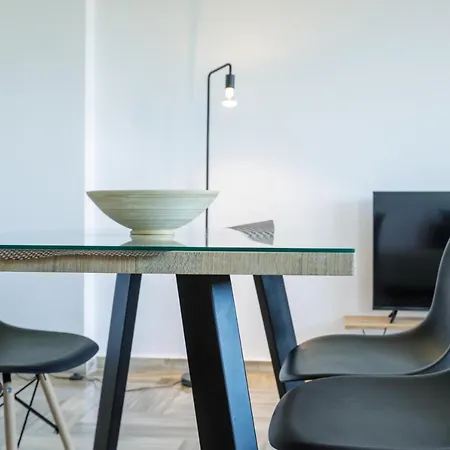 La Pietra Verga カラマタ